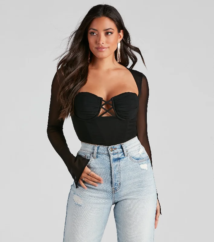 Floral Printed Women Long Sleeve Top for a Romantic LookString Me Along Mesh Crop Bustier