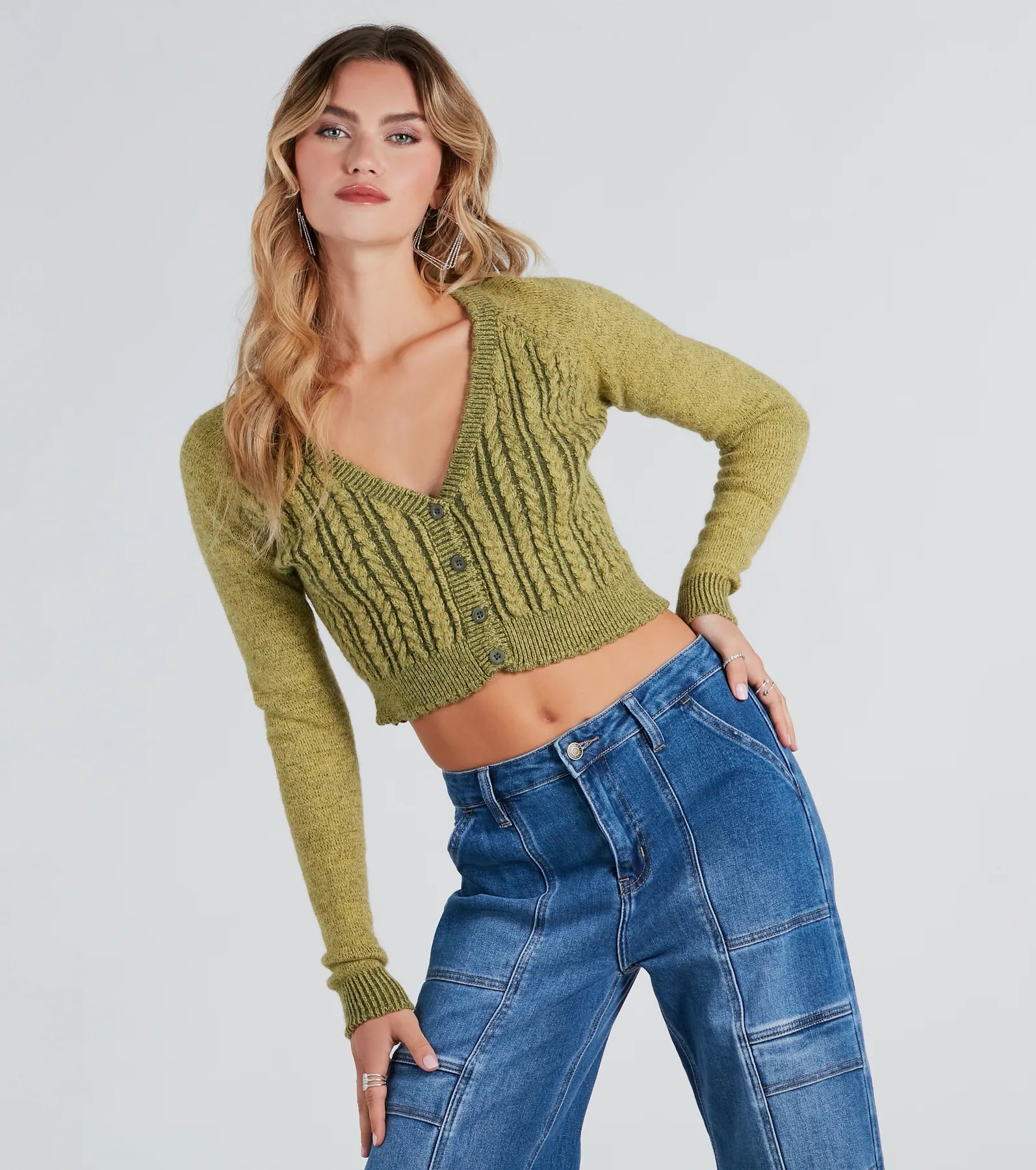 Cable - Knit Women Long Sleeve Top with a Cozy TextureFashionable Cozy Cable Knit Crop Cardigan