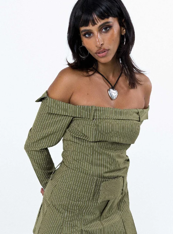 Ribbed Women Long Sleeve Top with a Textured AppealValentina Cargo Top Green