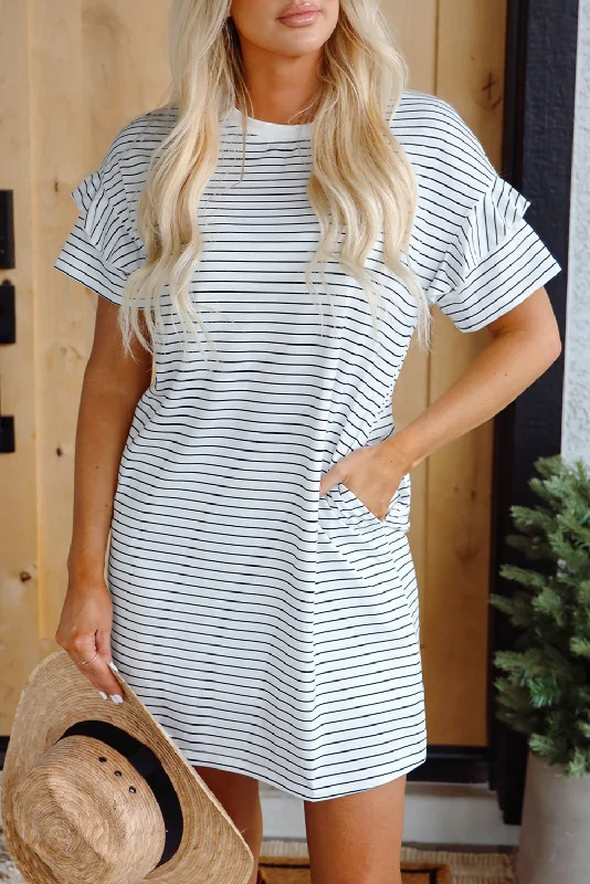 Midi dresses with side slits for a sexy and elegant appearance Ruffle Short Sleeve T-Shirt Mini Dress