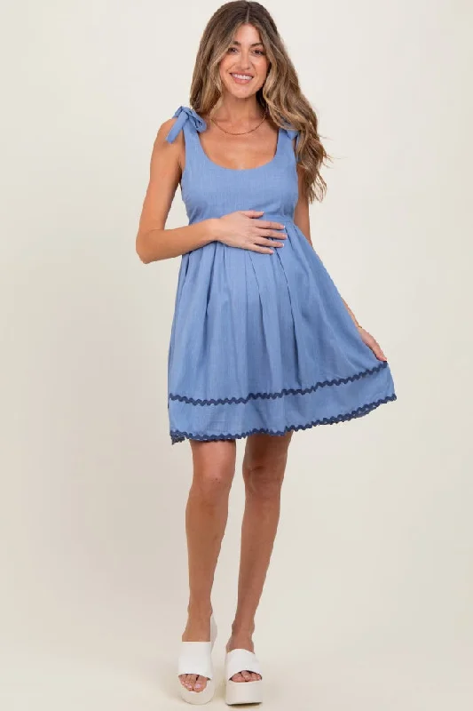 Maternity dress for a baby's first visit to the science center Blue Shoulder Bow Tie Pleated Maternity Mini Dress
