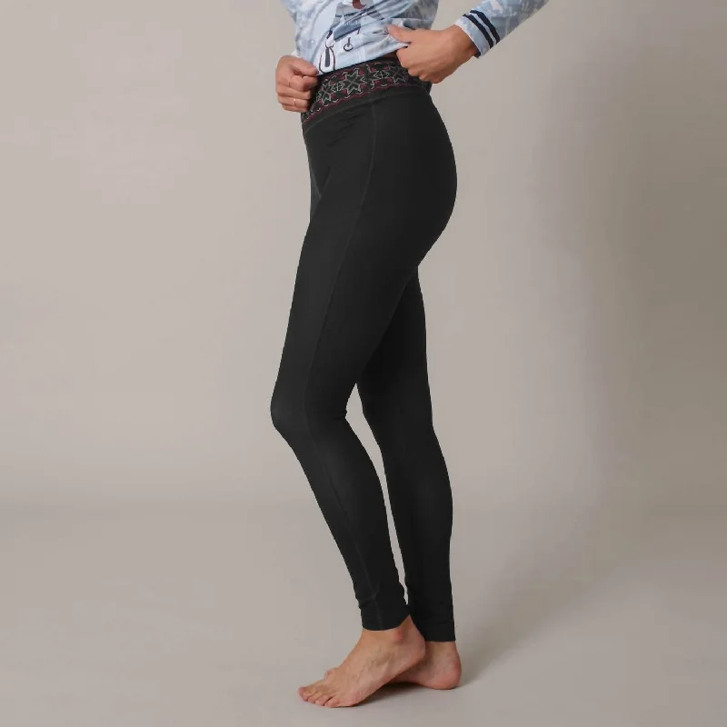 Women's Denim - Look Tight Trousers in Light Blue for a Casual and Versatile OptionPassage Legging, Womens in Black