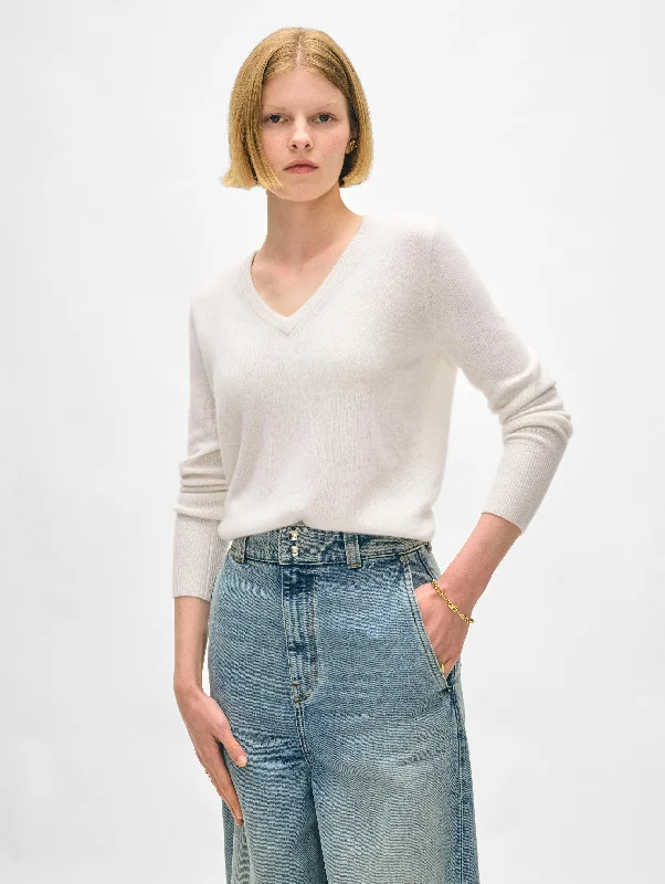 Cable - Knit Women Sweater with Intricate PatternsCashmere V Neck