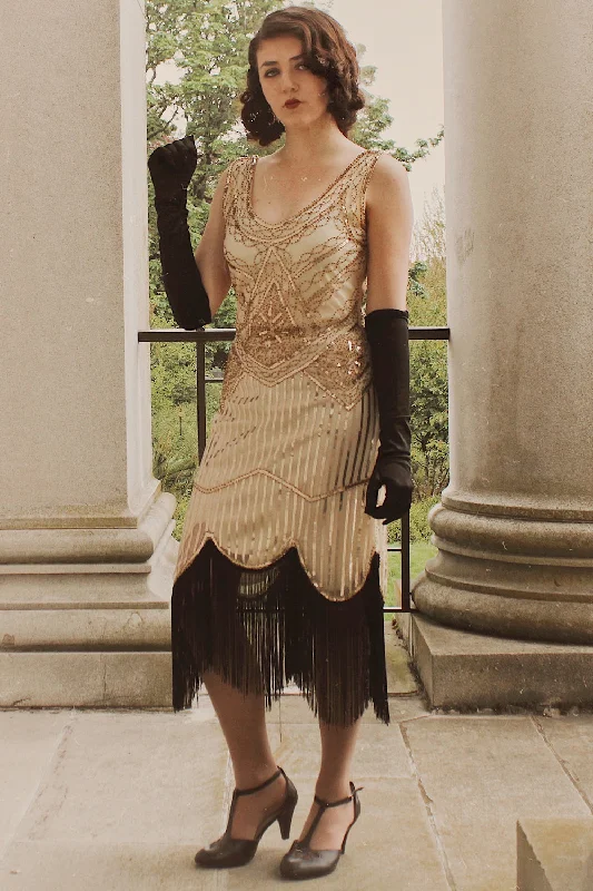Plus Size Women Dress with a Flattering A - Line Cut for Comfort and StylePlus Size Women Dress with a Flattering A - Line Cut for Comfort and Style1920s Champagne Fringe Sequins Dress