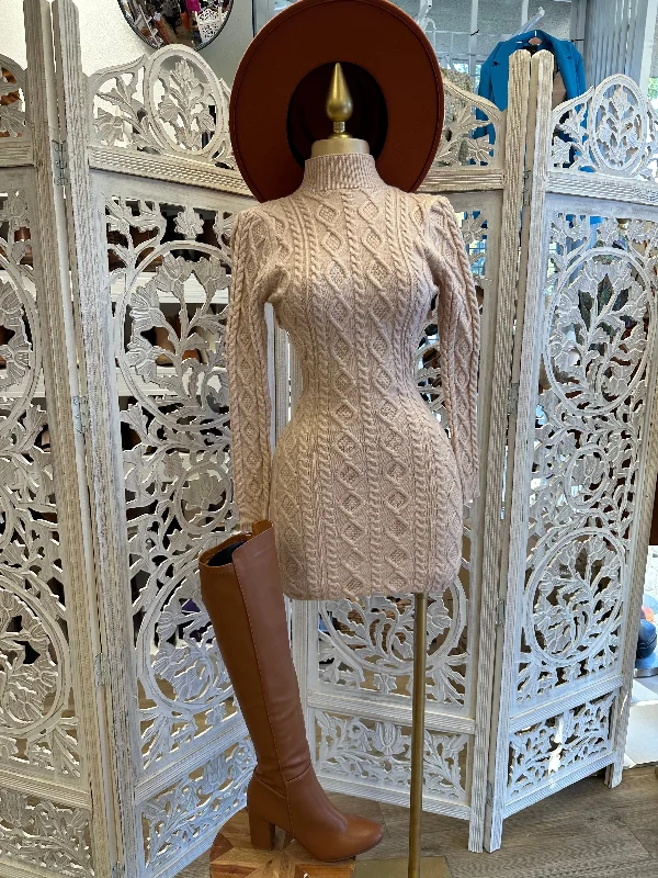 Long - Sleeve Women Dress in Velvet for a Luxurious Winter LookBeige Turtleneck Knit Dress