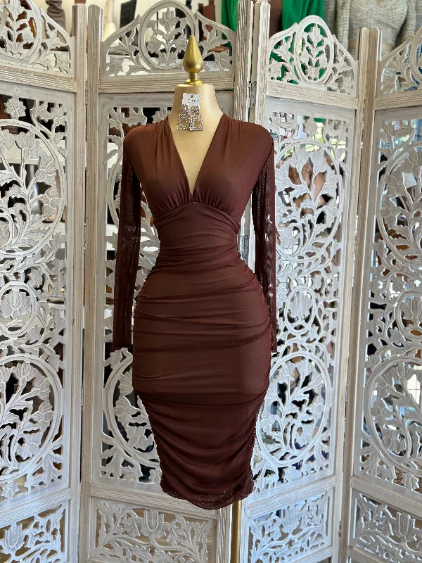 Strapless Women Dress with a Built - in Bra for Comfort and SupportBrown Crossed Mesh Midi Dress