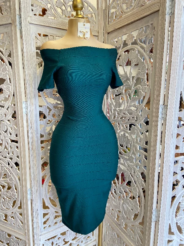 Ball Gown Women Dress with a Full Skirt for a Princess - like LookBall Gown Women Dress with a Full Skirt for a Princess - like LookEmeald Green Bandage Dress