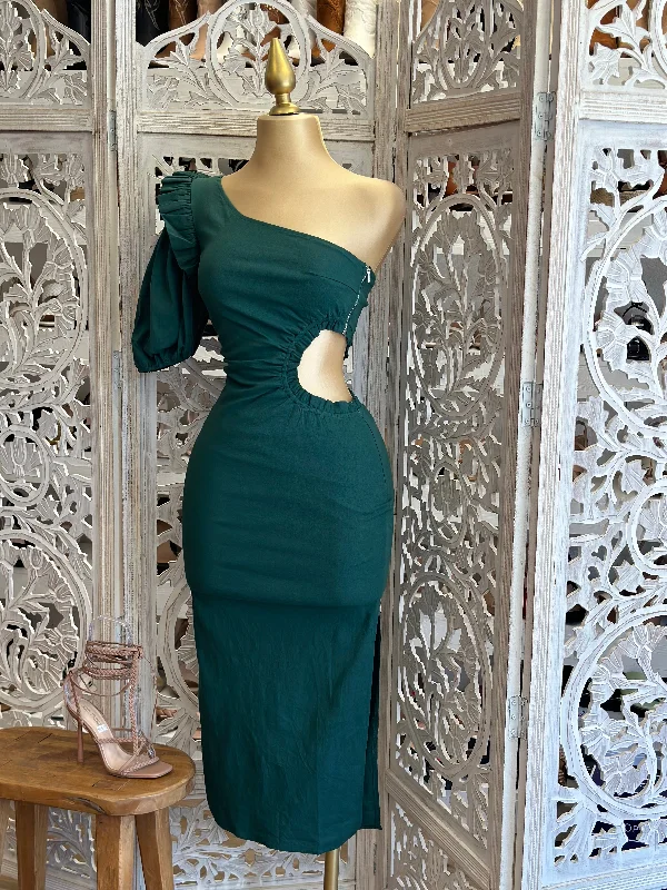 Mermaid - Style Women Dress with a Fitted Silhouette for Special OccasionsMermaid - Style Women Dress with a Fitted Silhouette for Special OccasionsGreen Cutout Ruffle Dress
