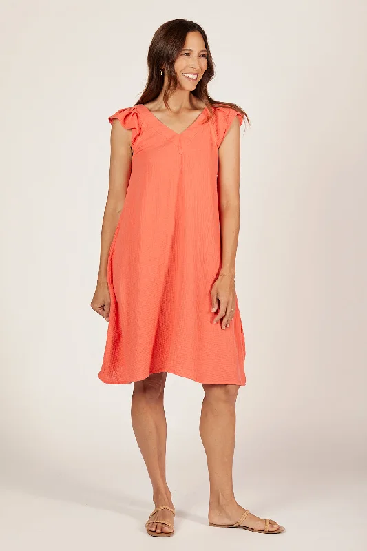 Ruffled Women Dress with Multiple Layers for a Playful and Girly StyleRuffled Women Dress with Multiple Layers for a Playful and Girly StyleRivka Crinkle Cotton Short Dress in Candlelight