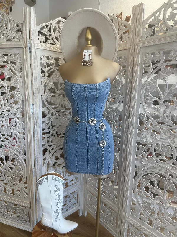 Sheath Women Dress with a Tailored Fit for a Professional LookSheath Women Dress with a Tailored Fit for a Professional LookDenim Mini Corset Dress