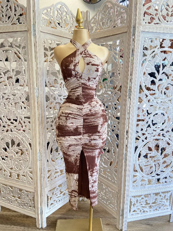 Off - the - Shoulder Women Dress for a Romantic and Feminine LookOff - the - Shoulder Women Dress for a Romantic and Feminine LookBrown Print Crossed Dress