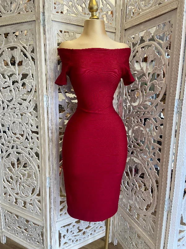 Strapless Women Dress with a Built - in Bra for Comfort and SupportStrapless Women Dress with a Built - in Bra for Comfort and SupportWine Bandage Dress