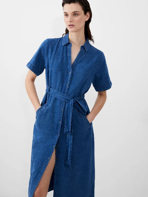 Sheath Women Dress with a Tailored Fit for a Professional LookSheath Women Dress with a Tailored Fit for a Professional LookZaves Chambray Denim Dress