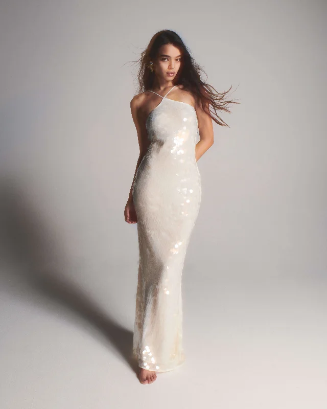 Ball Gown Women Dress with a Full Skirt for a Princess - like LookBall Gown Women Dress with a Full Skirt for a Princess - like LookEmmanuella Dress