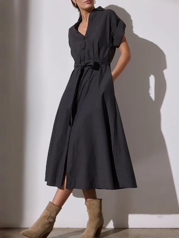 Pleated Women Dress with a Timeless and Elegant Texture Pleated Women Dress with a Timeless and Elegant Texture The Fia Belted Dress Pleated Women Dress with a Timeless and Elegant Texture Pleated Women Dress with a Timeless and Elegant Texture The Fia Belted Dress