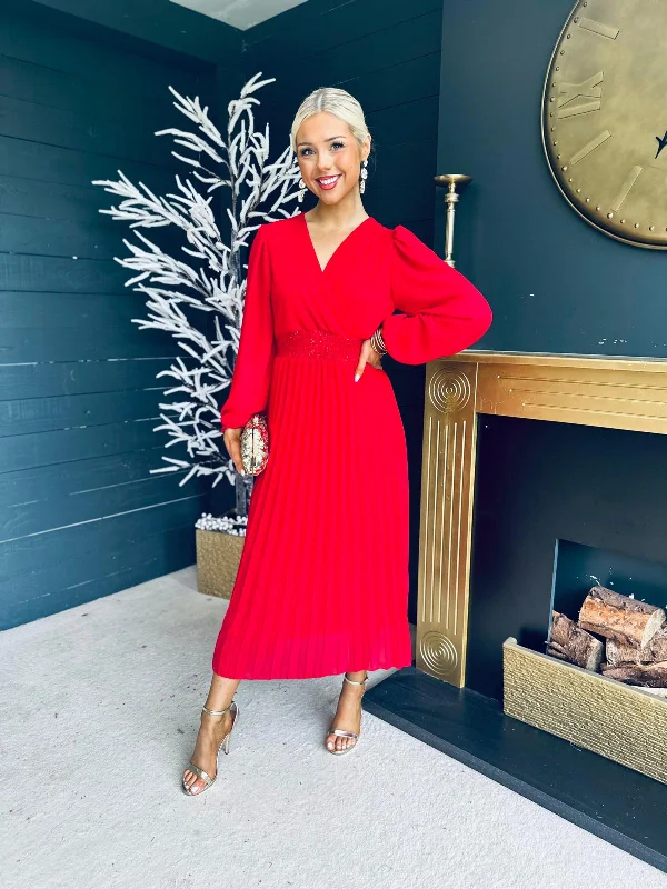 Shift Women Dress with a Simple and Classic Design for Everyday WearShift Women Dress with a Simple and Classic Design for Everyday WearFreya Pleated Sequin Detail Midi Dress Strawberry