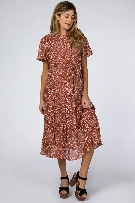 Ruffled Women Dress with Multiple Layers for a Playful and Girly Style Ruffled Women Dress with Multiple Layers for a Playful and Girly Style Rust Leaf Print Pleated Maternity Midi Dress
