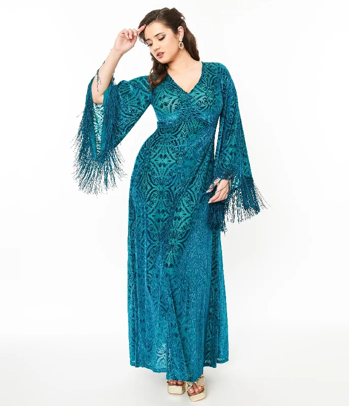 Pleated Women Dress with a Timeless and Elegant TexturePleated Women Dress with a Timeless and Elegant TextureSmak Parlour 1970s Teal Floral Fringe Sleeve Maxi Dress