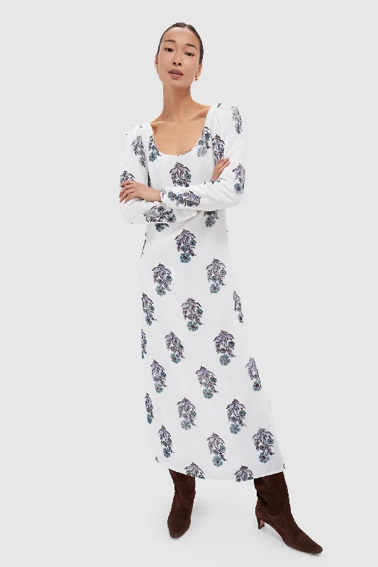 Pleated Women Dress with a Timeless and Elegant TexturePleated Women Dress with a Timeless and Elegant TextureAzure Mirabilis Paloma Dress