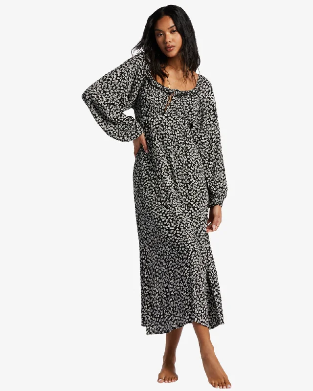 Backless Women Dress for a Sexy and Alluring Look at Evening EventsBackless Women Dress for a Sexy and Alluring Look at Evening EventsBetter Days Long Sleeve Midi Dress - Black Pebble