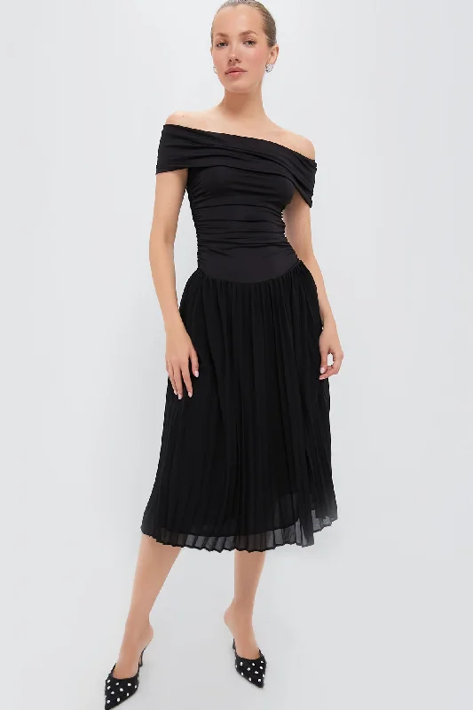Little Black Women Dress with Sequins for a Glamorous Night OutLittle Black Women Dress with Sequins for a Glamorous Night OutBlack Lianna Maxi Dress