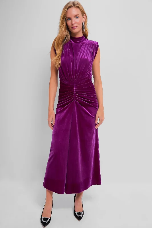 Pleated Women Dress with a Timeless and Elegant TexturePleated Women Dress with a Timeless and Elegant TextureDark Fuchsia Al Dress