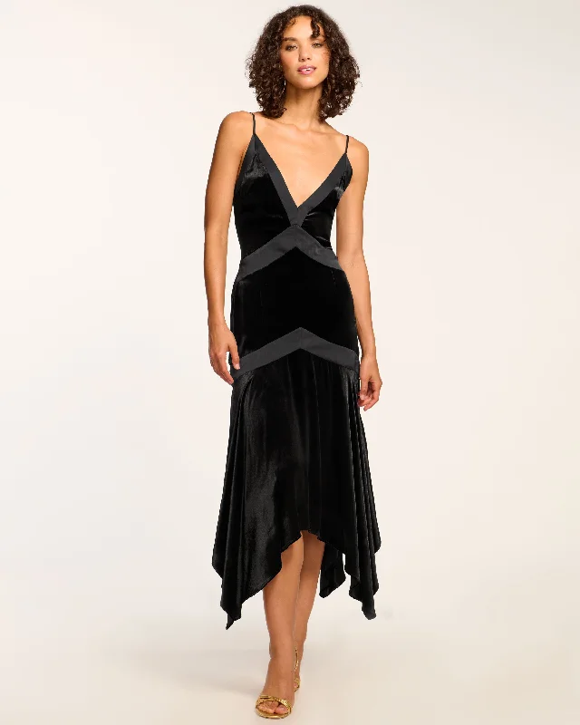 Pleated Women Dress with a Timeless and Elegant TexturePleated Women Dress with a Timeless and Elegant TextureLouisa Velvet Midi Slip Dress
