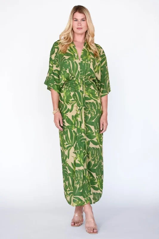 Plus Size Women Dress with a Flattering A - Line Cut for Comfort and StyleMaui Escape Maxi Dress