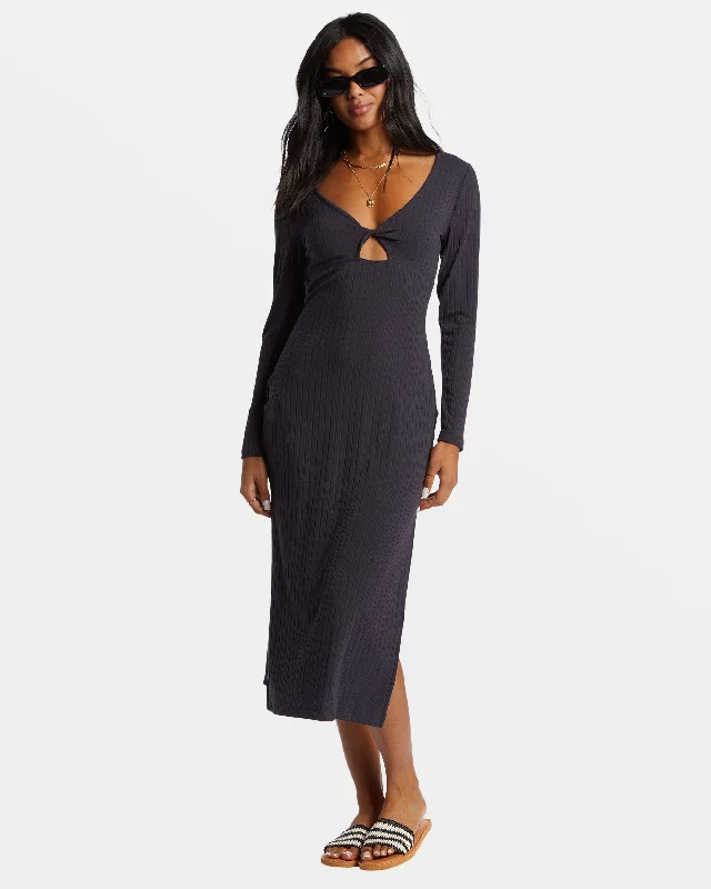 Mermaid - Style Women Dress with a Fitted Silhouette for Special OccasionsMermaid - Style Women Dress with a Fitted Silhouette for Special OccasionsSecond Look Midi Dress - Black Sands
