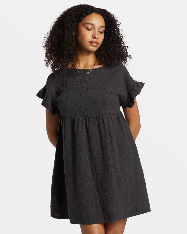 Mini Women Dress with a Short Hem for a Young and Trendy StyleMini Women Dress with a Short Hem for a Young and Trendy StyleSo Breezy Dress - Black Sands