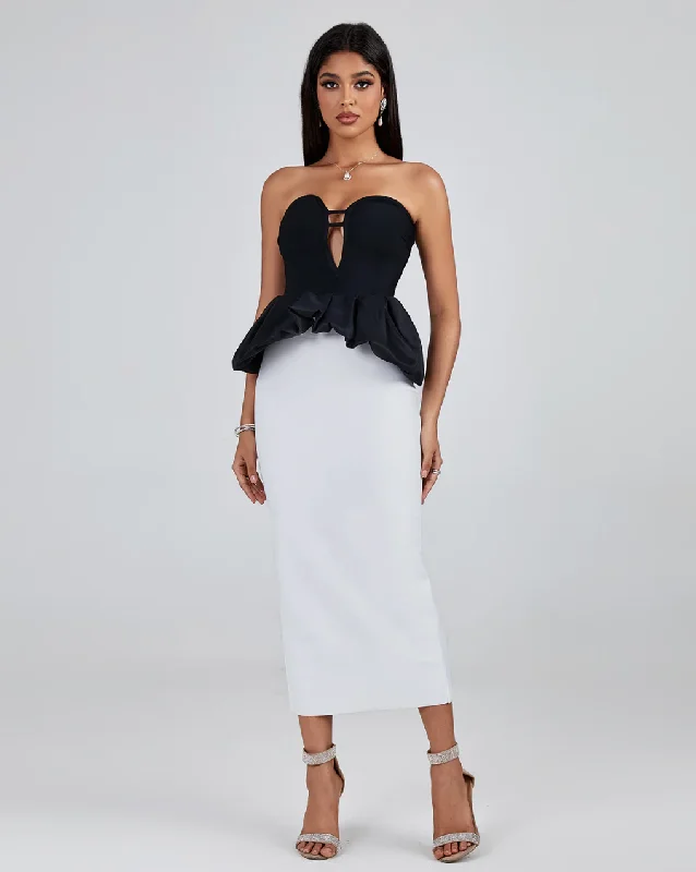 Printed Abstract Women Dress for a Modern and Artistic AppealPrinted Abstract Women Dress for a Modern and Artistic Appeal"Vienna" Strapless Black & White Ruffle Detailed Cocktail Bandage Dress