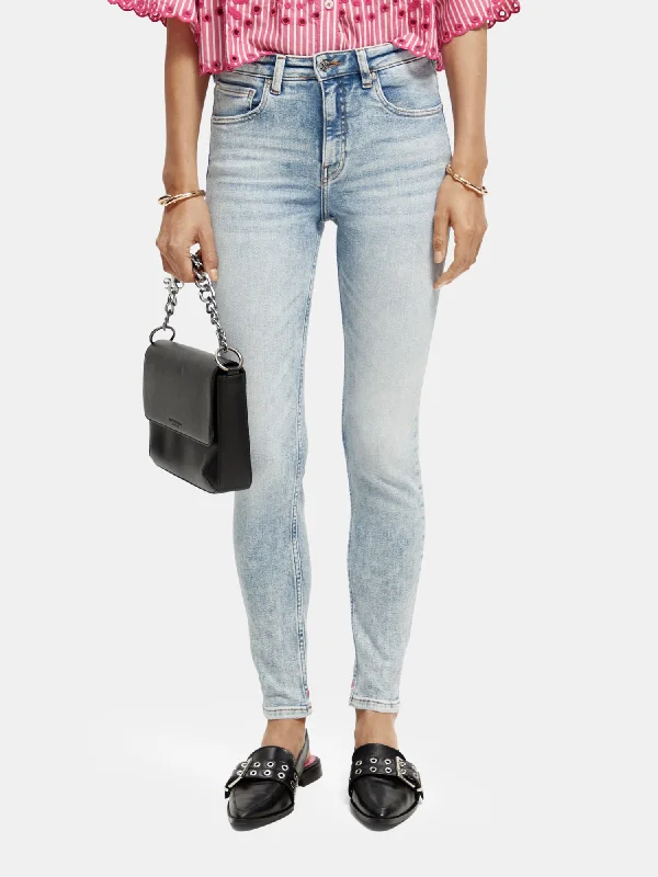Ripped women jeans for a rebellious and fashion - forward styleHaut skinny-fit jeans