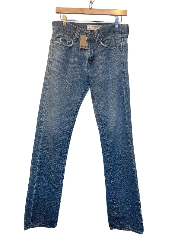Bootcut women jeans to complement various shoe stylesLevi 511 Jeans (31x32)