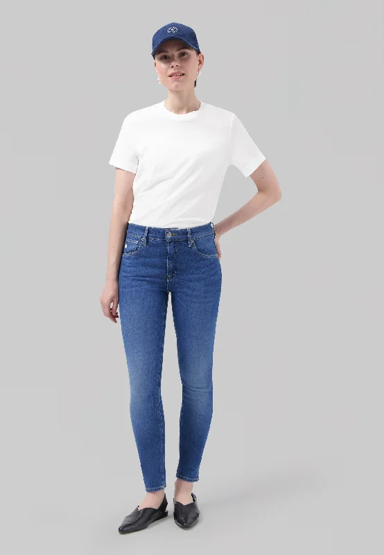 Cargo women jeans with multiple pockets for added functionalitySkinny Skyler - Pure Blue