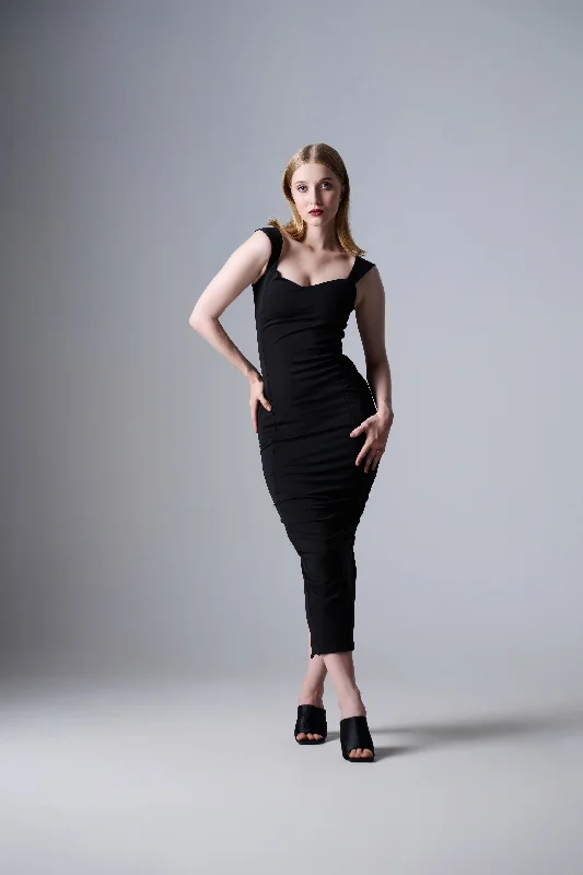 Mini Women Dress with a Short Hem for a Young and Trendy StyleAdela sweetheart Neckline Maxi Dress in Black