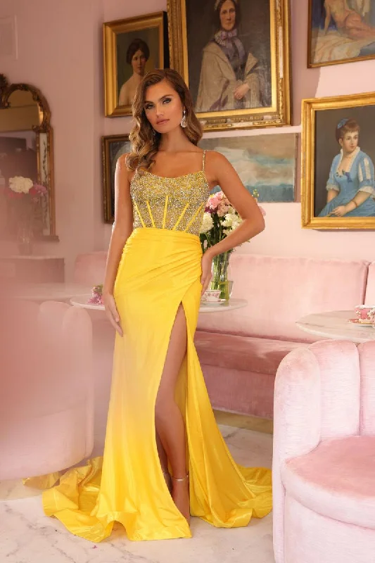 Mini Women Dress with a Short Hem for a Young and Trendy StyleMini Women Dress with a Short Hem for a Young and Trendy StyleAva Presley Illusion Corset Prom Dress 40115