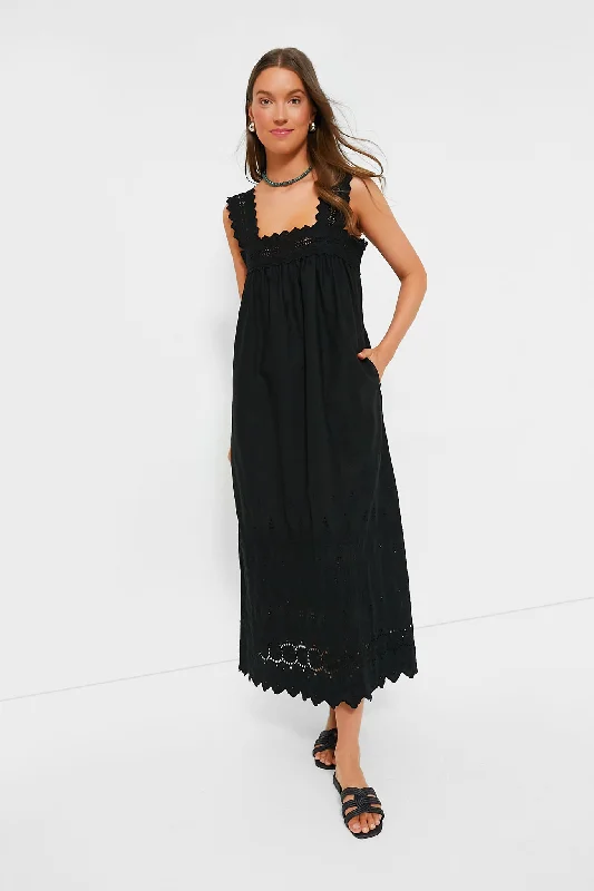 Pleated Women Dress with a Timeless and Elegant TexturePleated Women Dress with a Timeless and Elegant TextureBlack Amelia Shift Dress