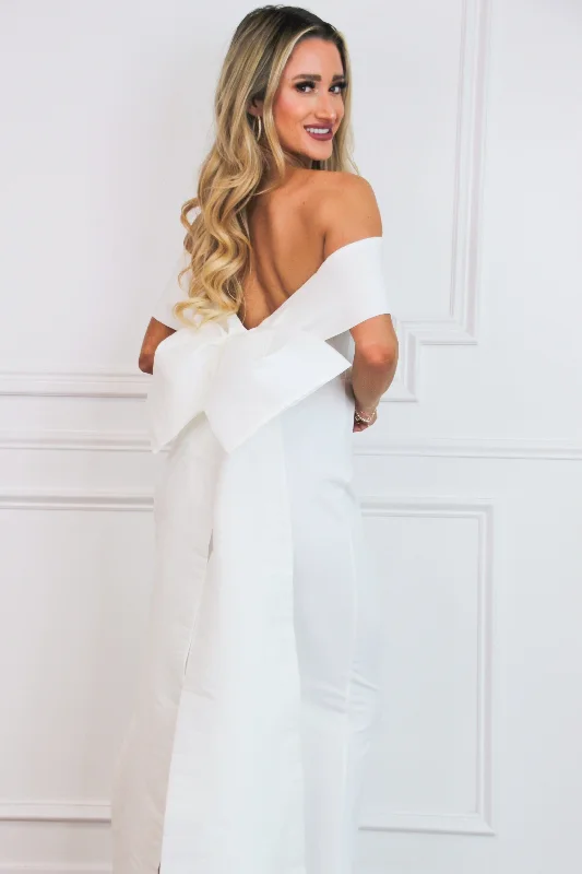 Long - Sleeve Women Dress in Velvet for a Luxurious Winter LookCarolina Bride Off Shoulder Bow Back Maxi Dress: White