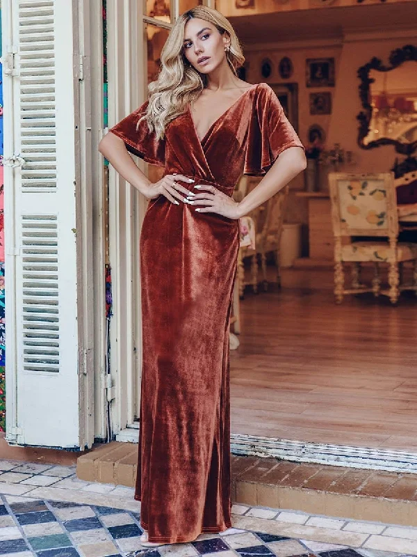 Sheath Women Dress with a Tailored Fit for a Professional LookSheath Women Dress with a Tailored Fit for a Professional LookElegant Double V Neck Velvet Evening Dress with Sleeves