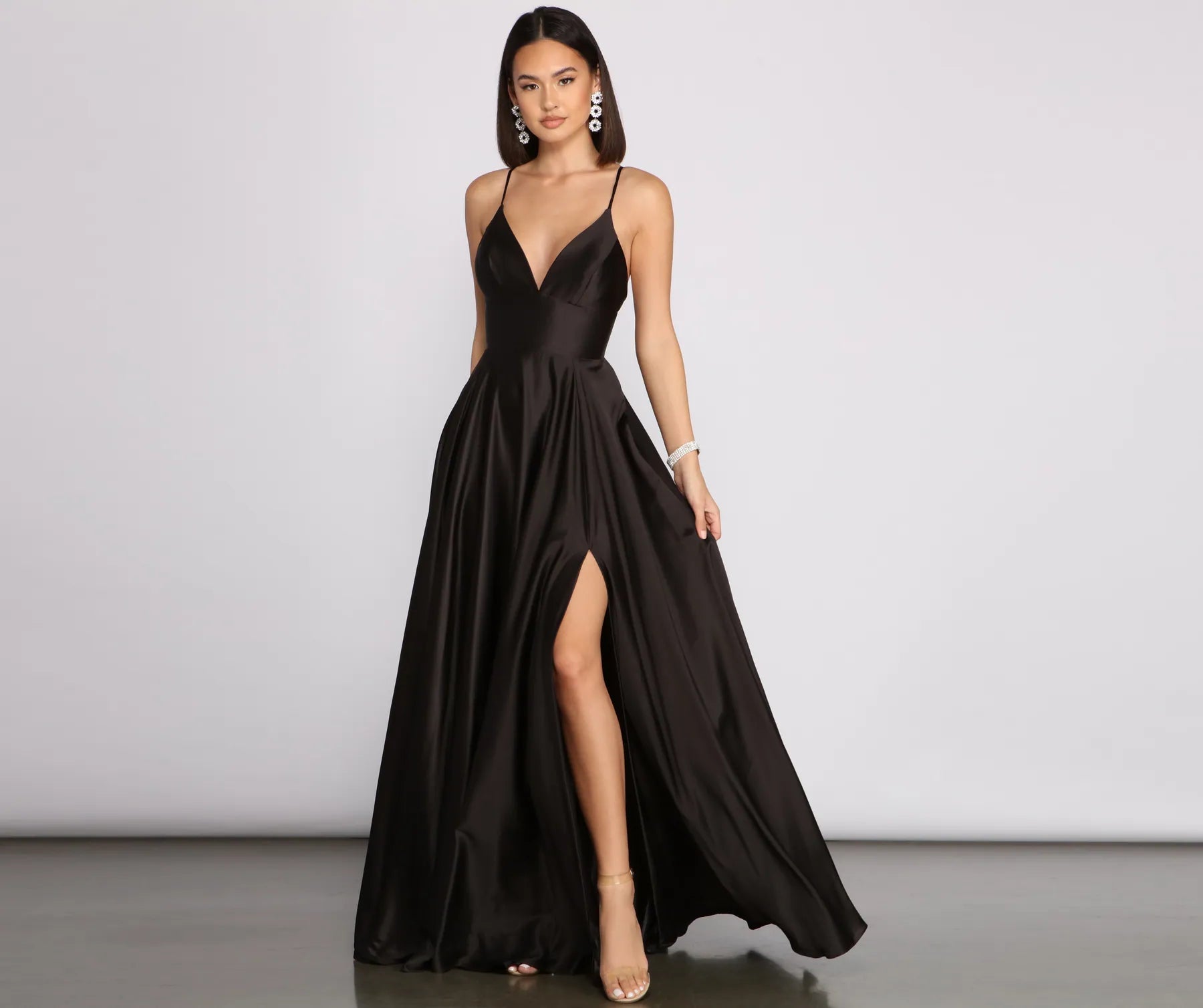 Backless Women Dress for a Sexy and Alluring Look at Evening EventsJackie Formal High Slit Dress