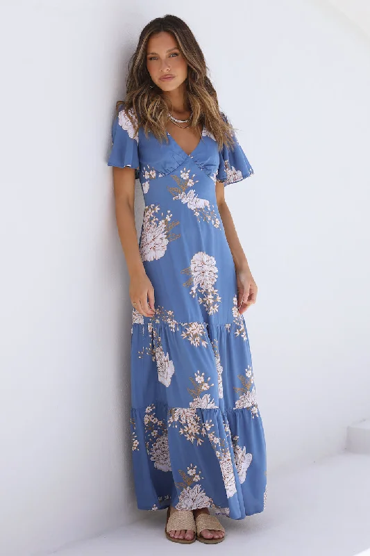 Mini Women Dress with a Short Hem for a Young and Trendy StyleMini Women Dress with a Short Hem for a Young and Trendy StyleLove Again Maxi Dress Blue
