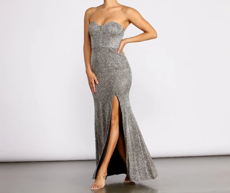 Halter Neck Women Dress to Show Off the Shoulders and NecklineMiranda Strapless High Slit Formal Dress