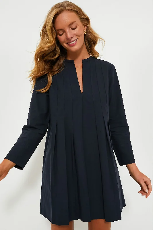 Mini Women Dress with a Short Hem for a Young and Trendy StyleMini Women Dress with a Short Hem for a Young and Trendy StyleNavy Luella Dress