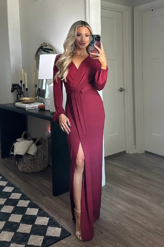 Long - Sleeve Women Dress in Velvet for a Luxurious Winter LookLong - Sleeve Women Dress in Velvet for a Luxurious Winter LookPhoebe Long Sleeve Maxi Dress: Burgundy