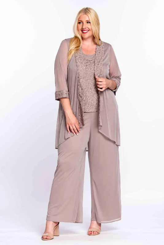 Halter Neck Women Dress to Show Off the Shoulders and NecklineHalter Neck Women Dress to Show Off the Shoulders and NecklineR&M Richards 5005 Long Mother Of The Bride Pant Suit