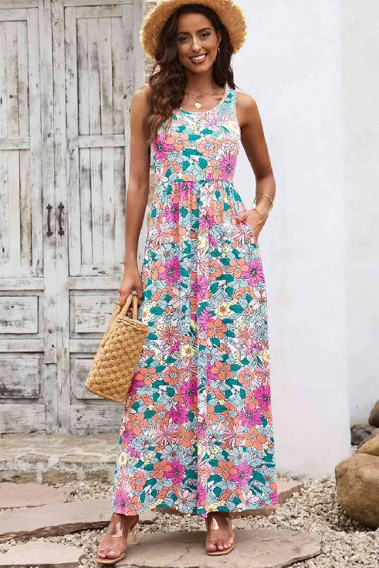 Pleated Women Dress with a Timeless and Elegant TexturePleated Women Dress with a Timeless and Elegant TextureRound Neck Sleeveless Maxi Dress with Pockets