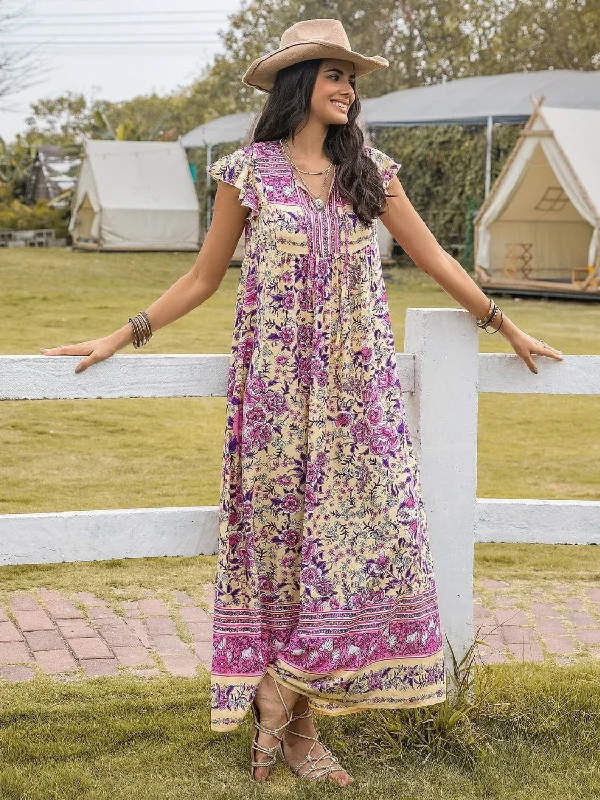 Mini Women Dress with a Short Hem for a Young and Trendy StyleMini Women Dress with a Short Hem for a Young and Trendy StyleRuffled tie neck dress in viscose
