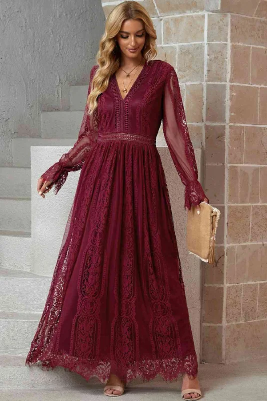 Pleated Women Dress with a Timeless and Elegant TexturePleated Women Dress with a Timeless and Elegant TextureScalloped Hem Flounce Sleeve Lace V-Neck Maxi Dress