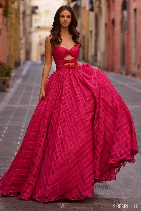 Empire Waist Women Dress to Accentuate the Bust and Conceal the WaistEmpire Waist Women Dress to Accentuate the Bust and Conceal the WaistSherri Hill Trellis Jacquard Prom Dress 57030