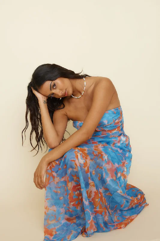 Backless Women Dress for a Sexy and Alluring Look at Evening EventsBackless Women Dress for a Sexy and Alluring Look at Evening EventsSummer Hope Maxi Dress Blue